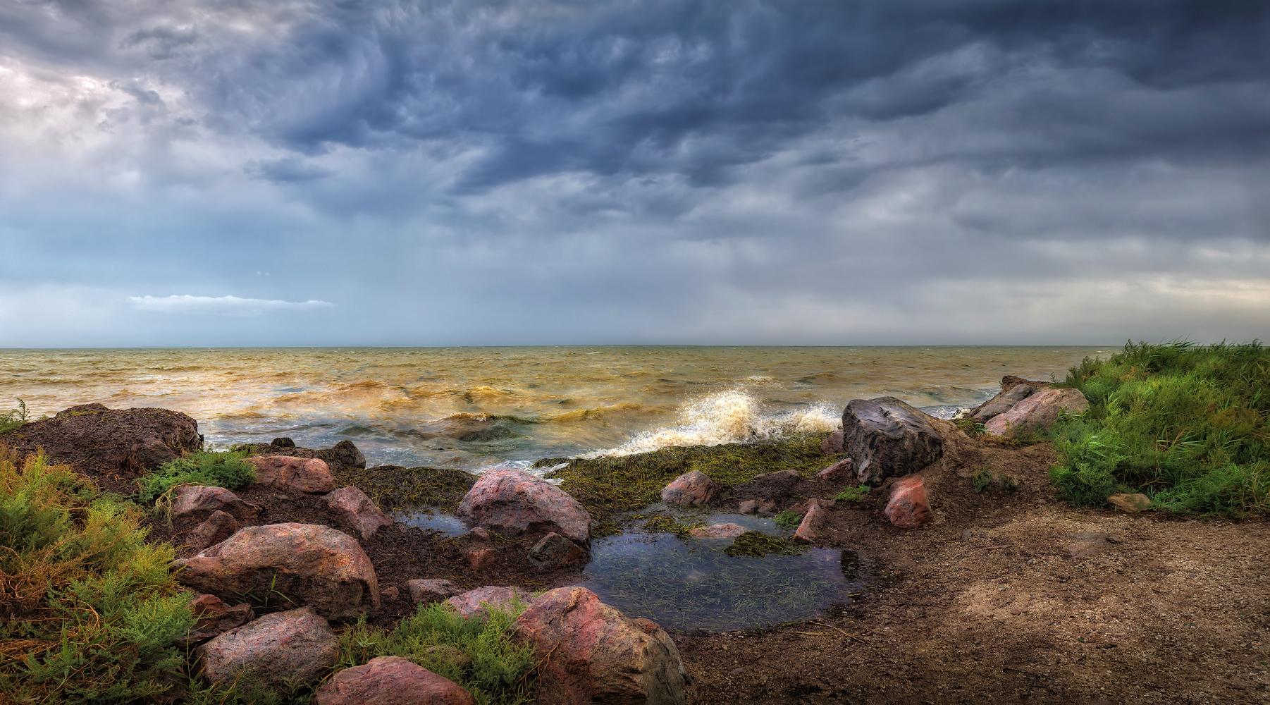  Море волнуется