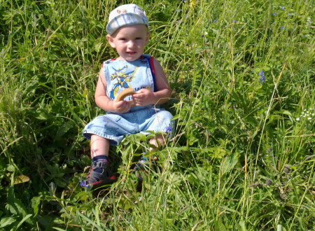 присел перекусить.