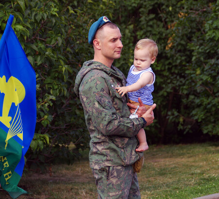 Подрастает сын