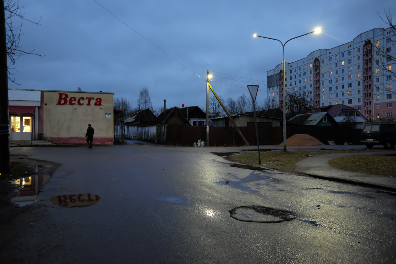 Сумерки на окраине