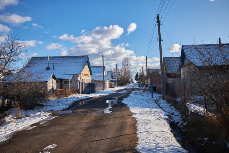 Весенний день на окраине