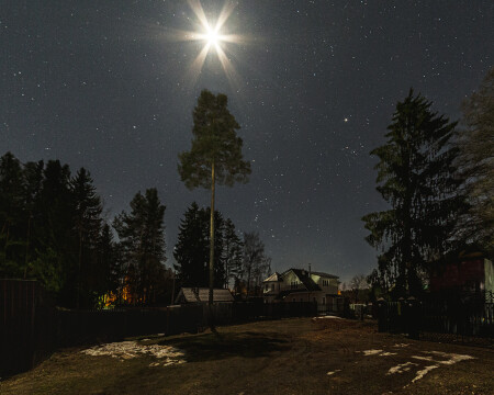 Звездное небо с луной