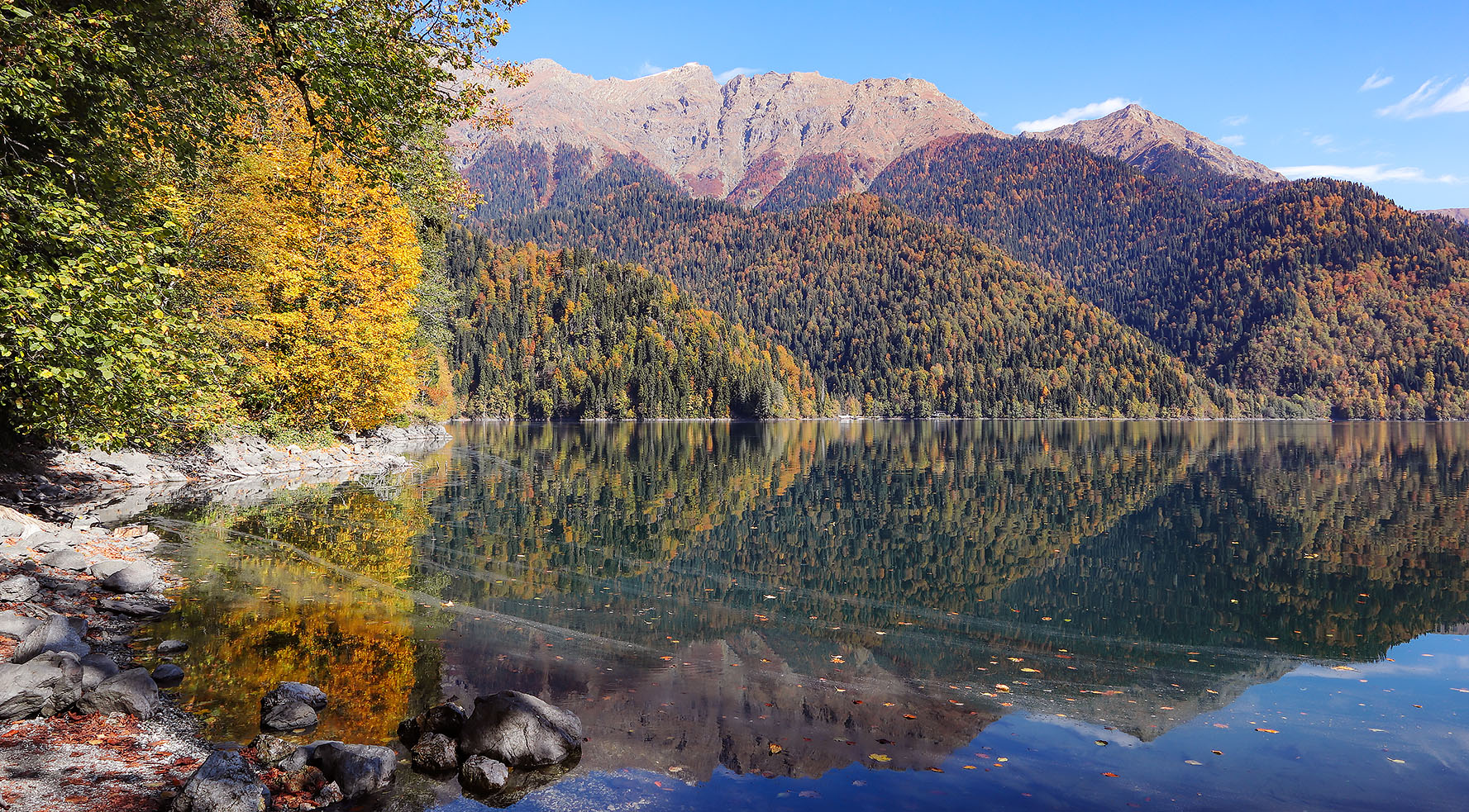 золотая осень в горах