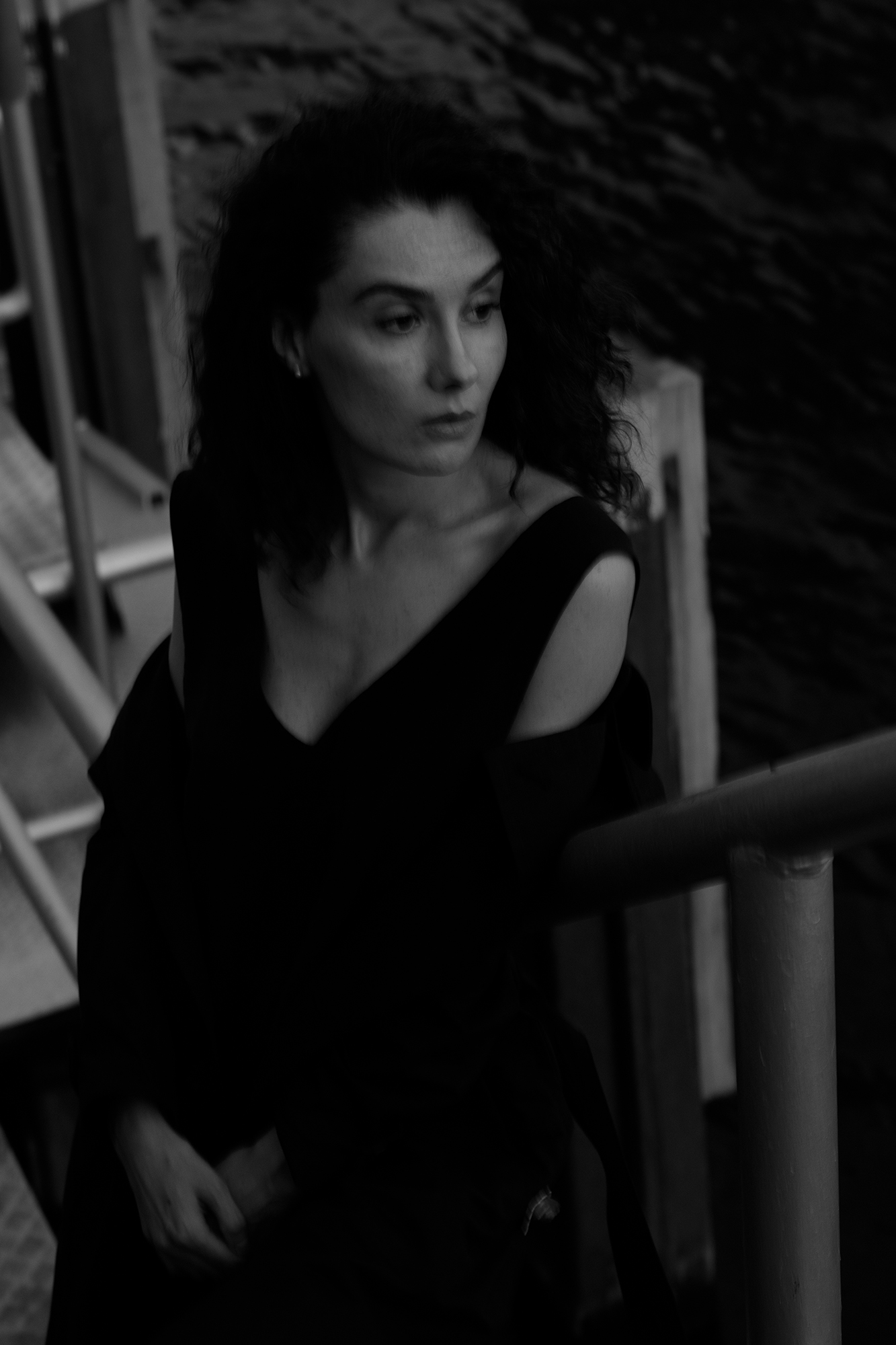 #004