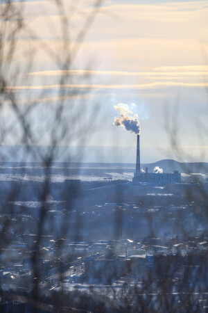 Город у Тихого океана.