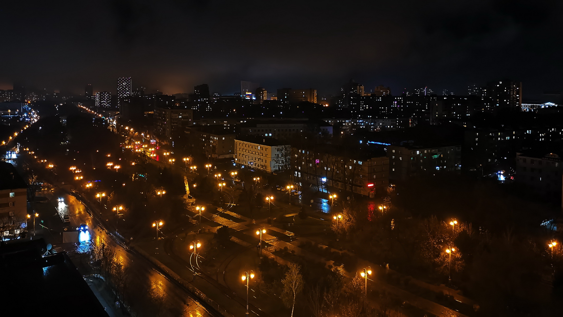 мокрый ночной Хабаровск