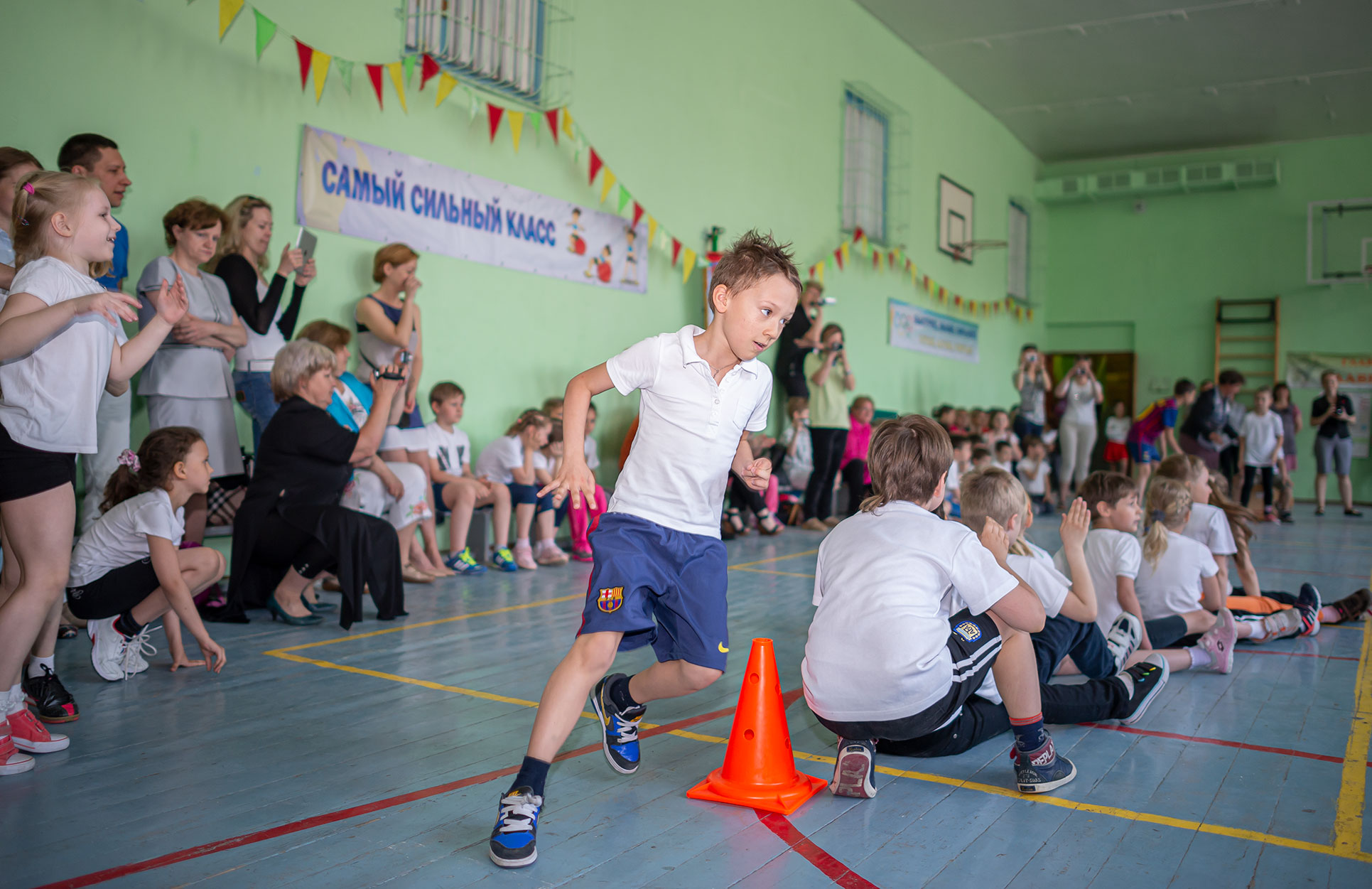 Веселые старты. Команда первоклашек
