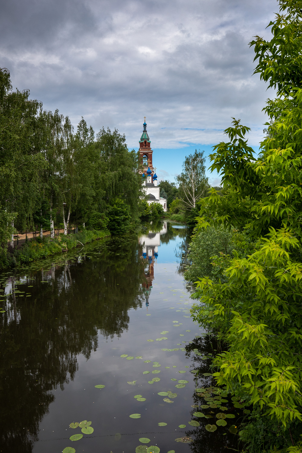 Православный храм.