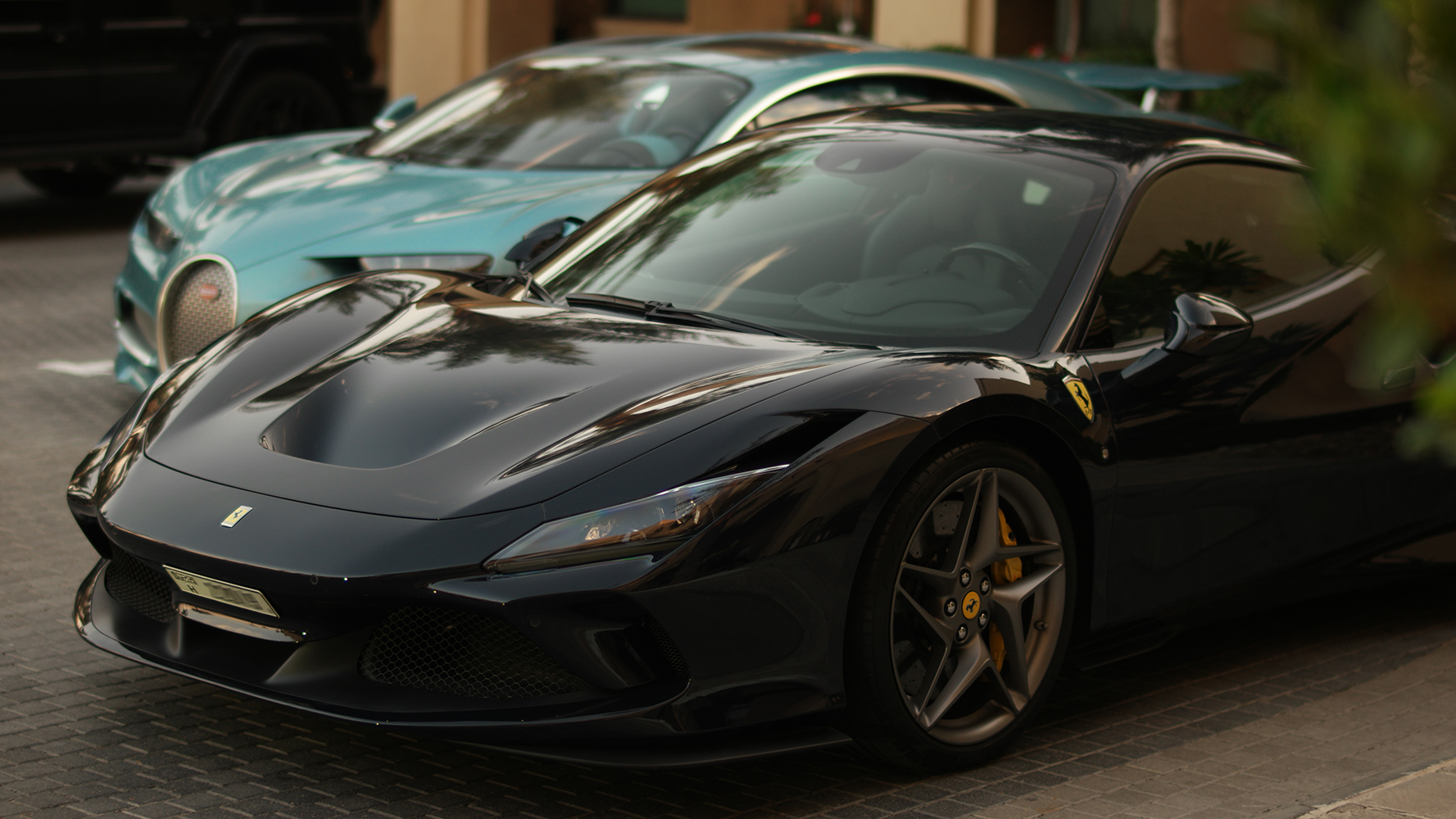 Ferrari vs. Bugatti 