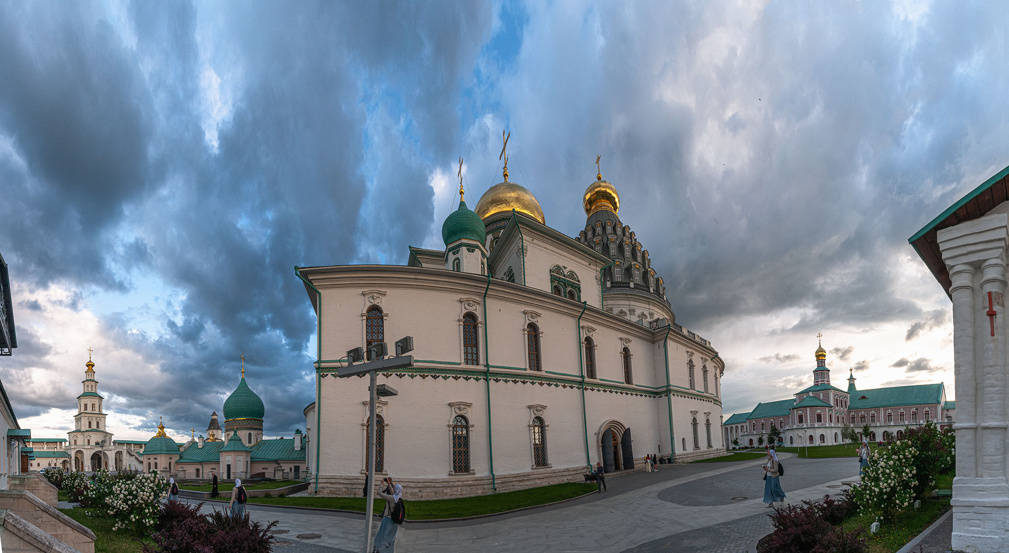 Сразу всё