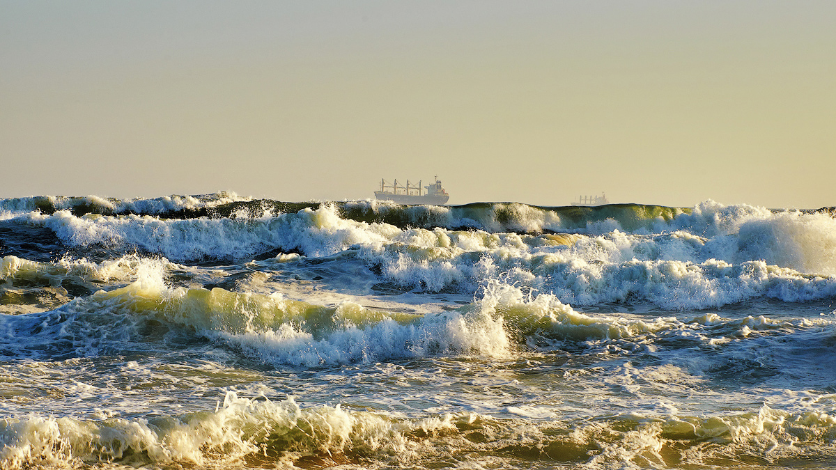 Японское море во время шторма.
