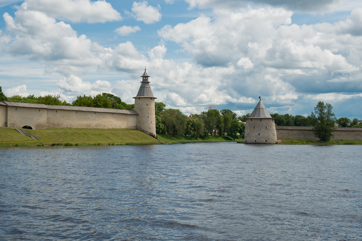 Впадение реки Псковы в реку Великую