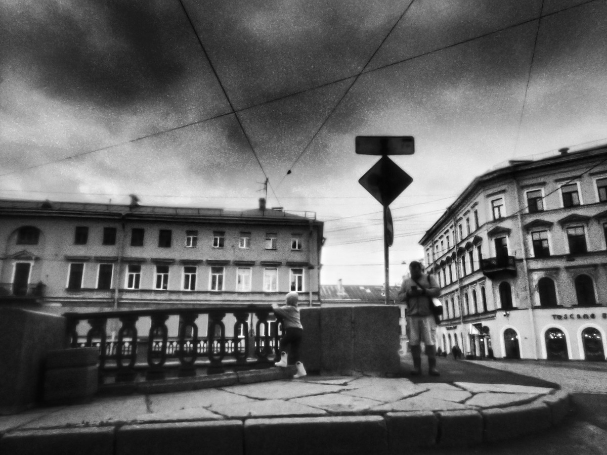 12/