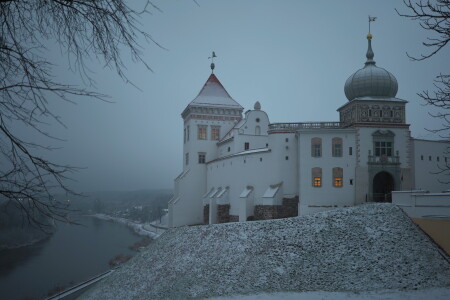 Новый старый замок