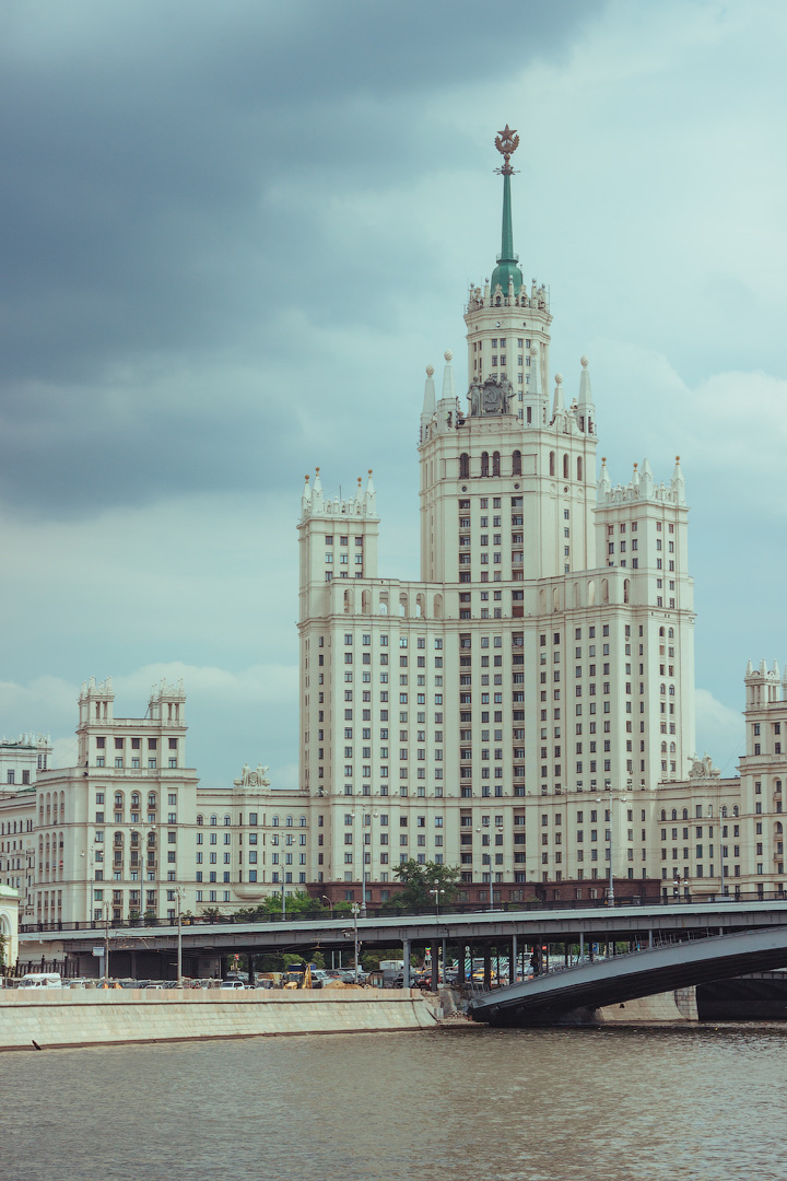 Дом на Котельнической набережной в Москве