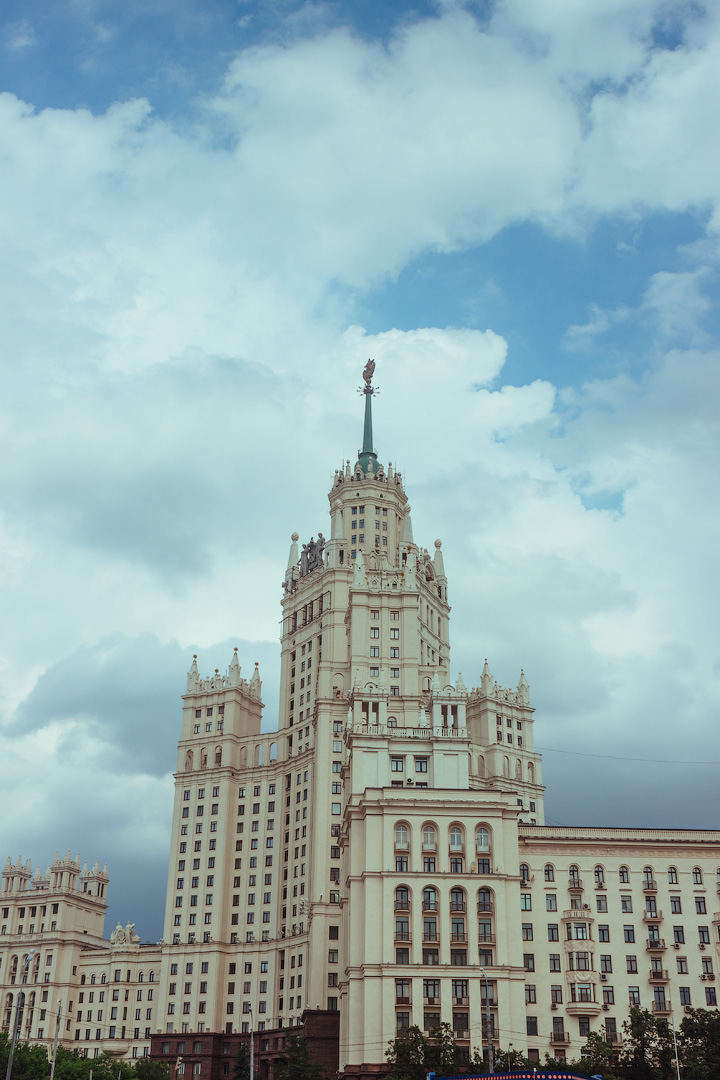 Дом на Котельнической набережной в Москве