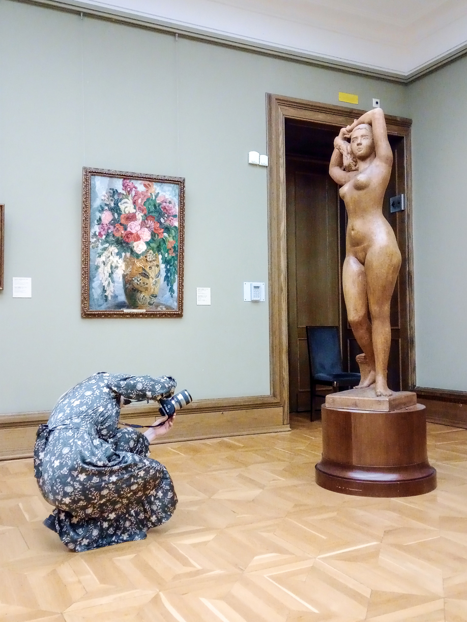 В музее