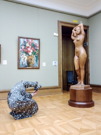 В музее
