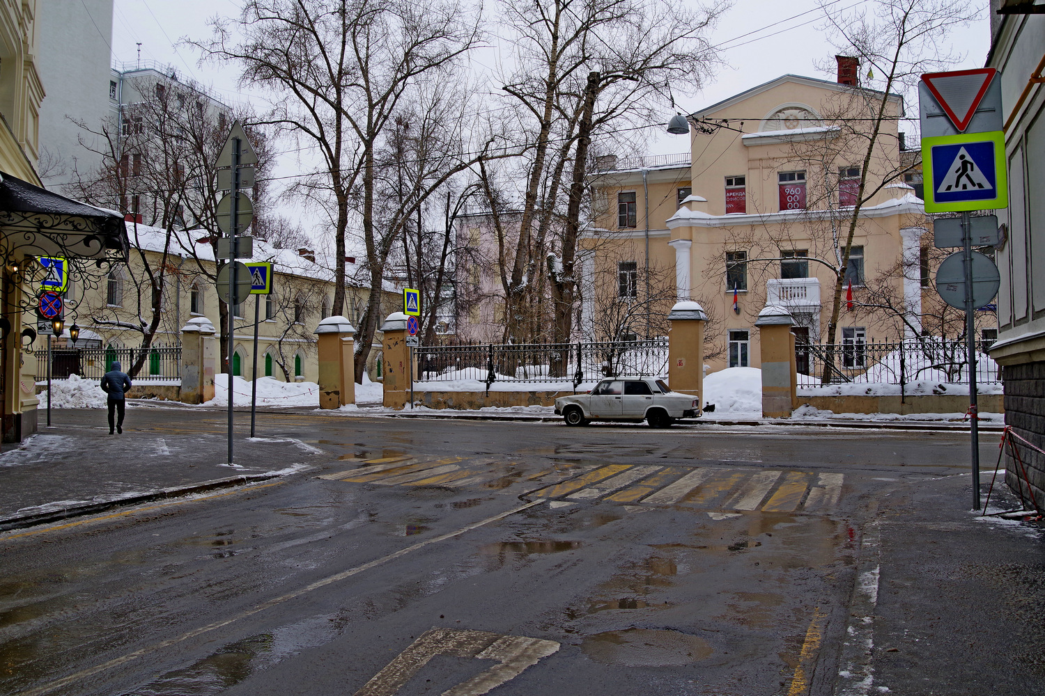 Милютинский переулок