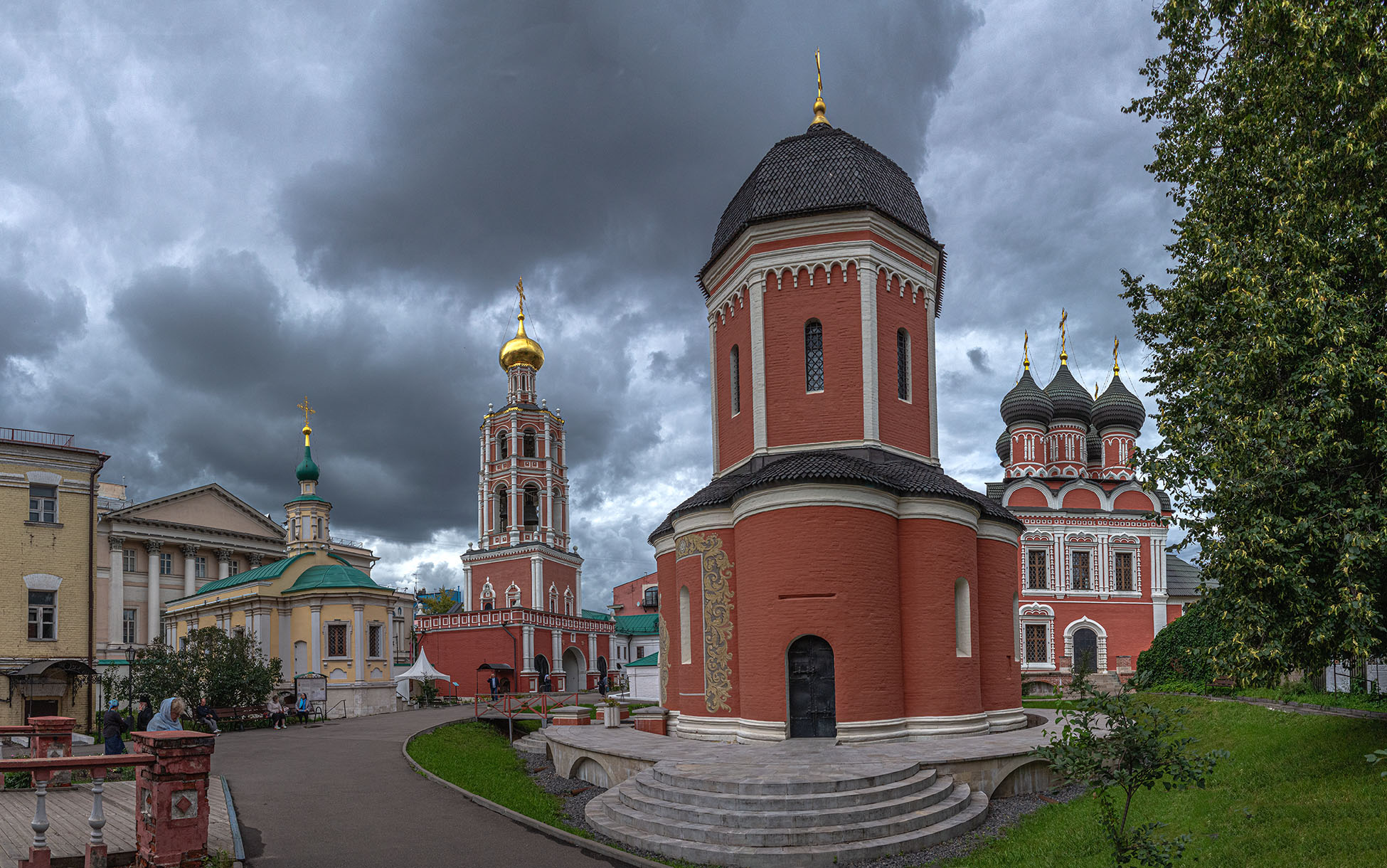 Монастырь