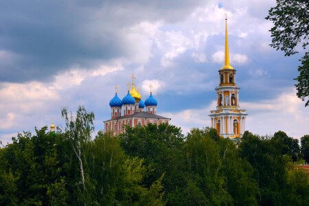 Вид на Соборную колокольню Рязанского Кремля №1