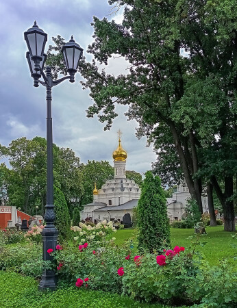 Малый собор иконы Божией Матери Донская в Донском монастыре.