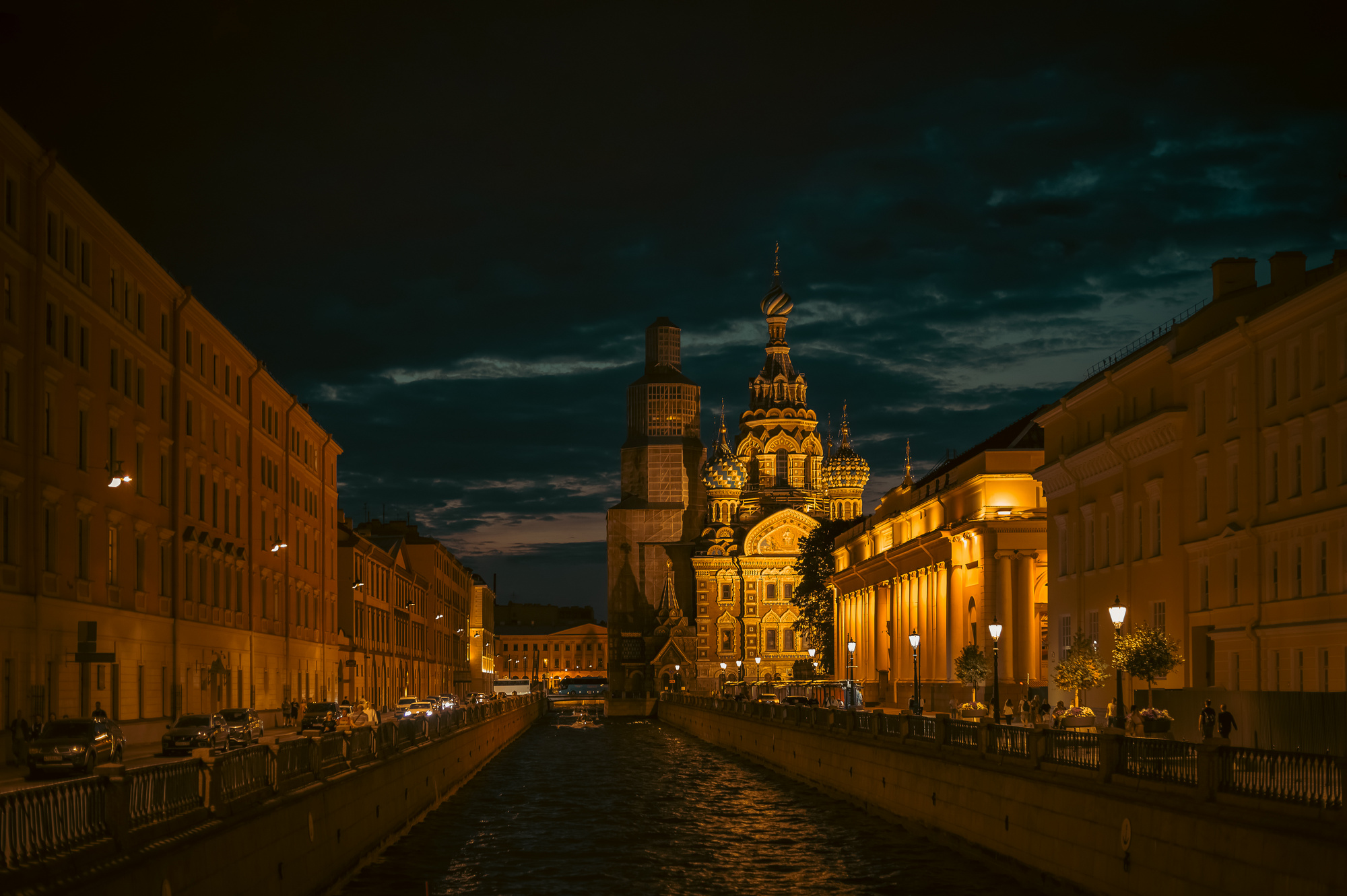 Спас на Крови