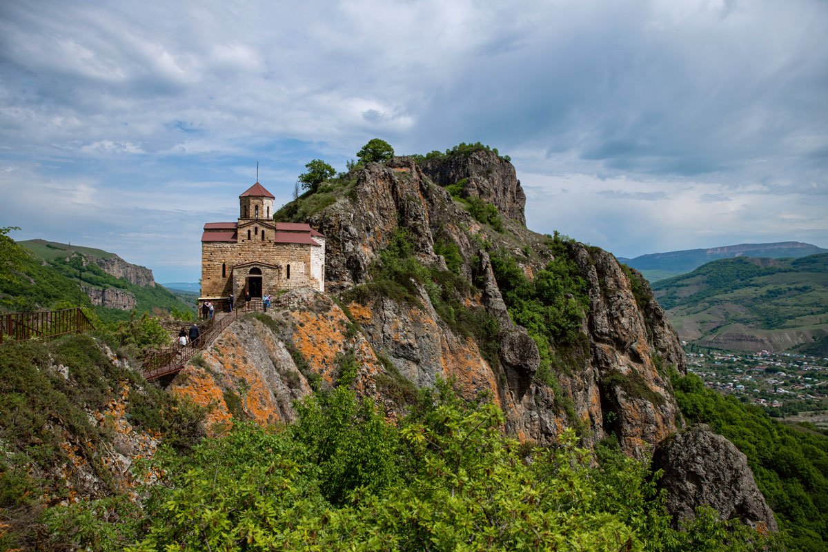 Шоанинский храм, Домбай, КЧР.