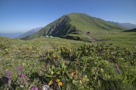 Палаточный лагерь на Бзерпинском карнизе