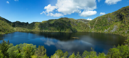 Горное озеро