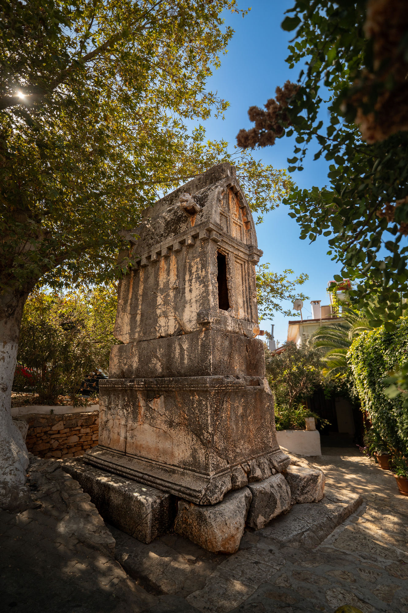 Lion Tomb