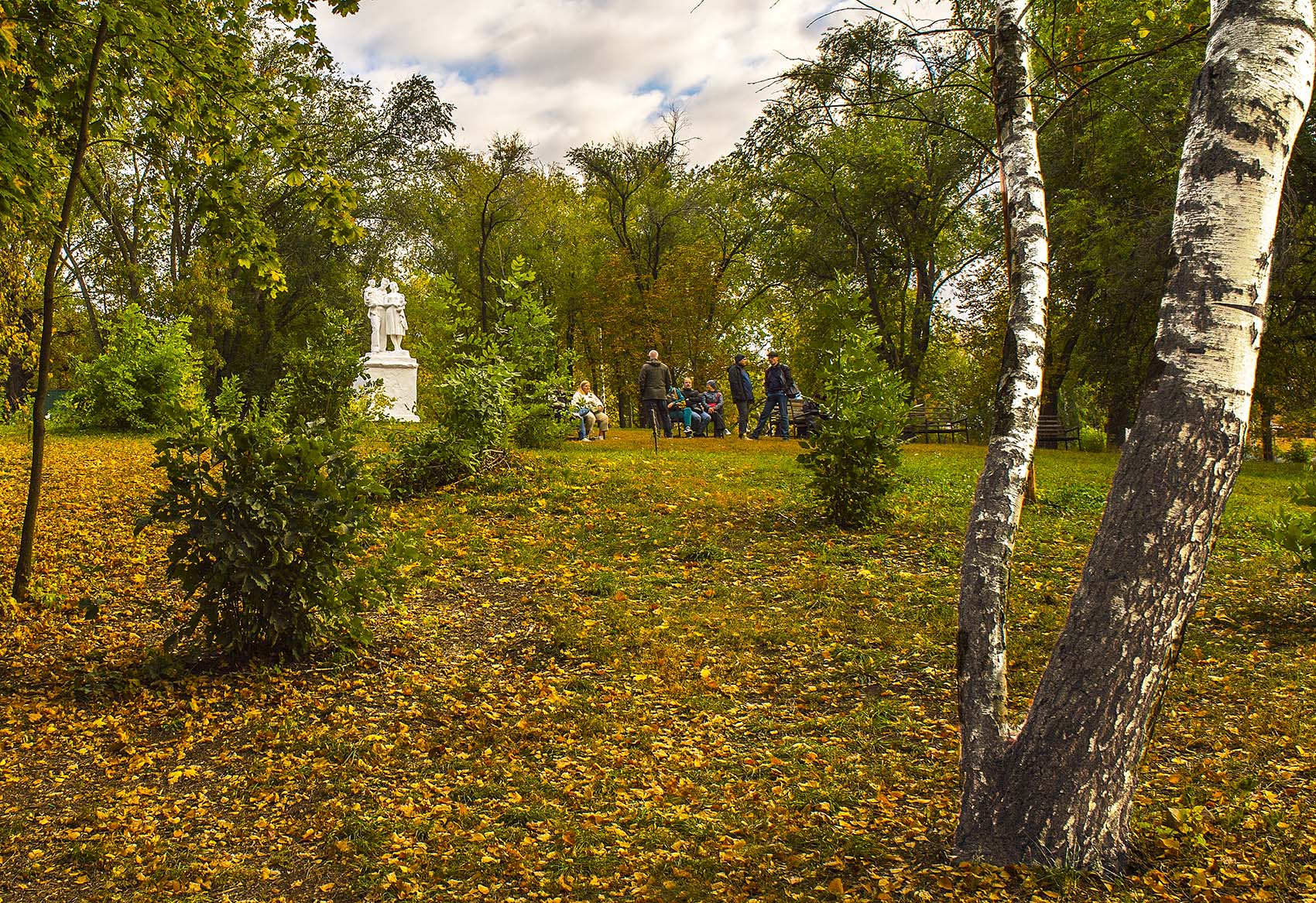 Отдых в старом парке...