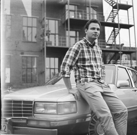 Сашка со своей любимой)