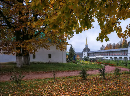 Тихвинский Богородичный Успенский монастырь