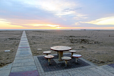 Мертвый сезон