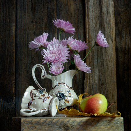 Натюрморт с хризантемами 