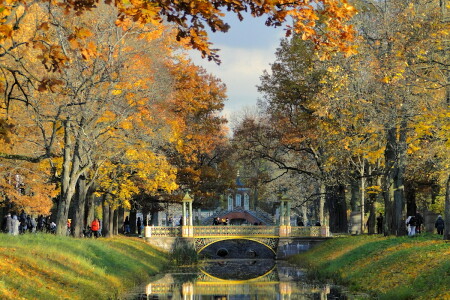 Там в октябре