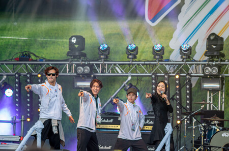 В ритме песни и танца