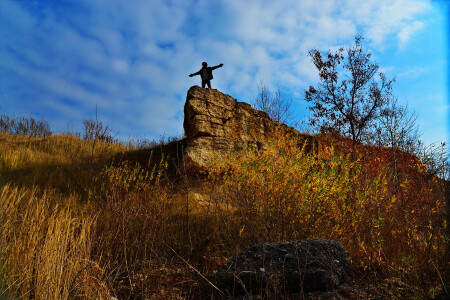 Обнять весь мир.