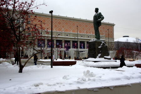 Триумфальная площадь