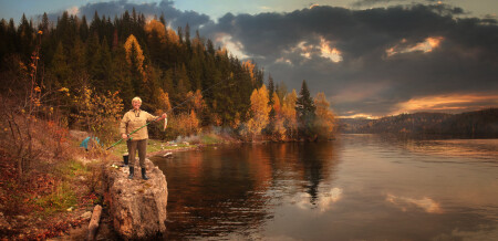 Фоторыбак рыбака видит издалека.