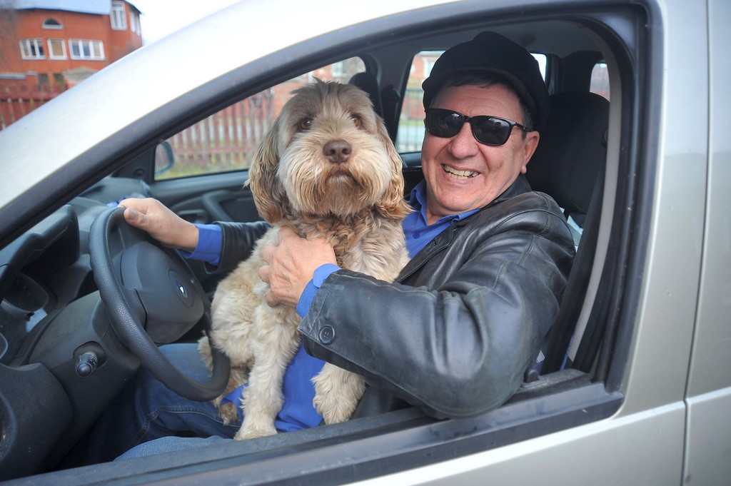 Такси на Дуброуку заказывали ? - Всех причастных к баранке С праздником... ))