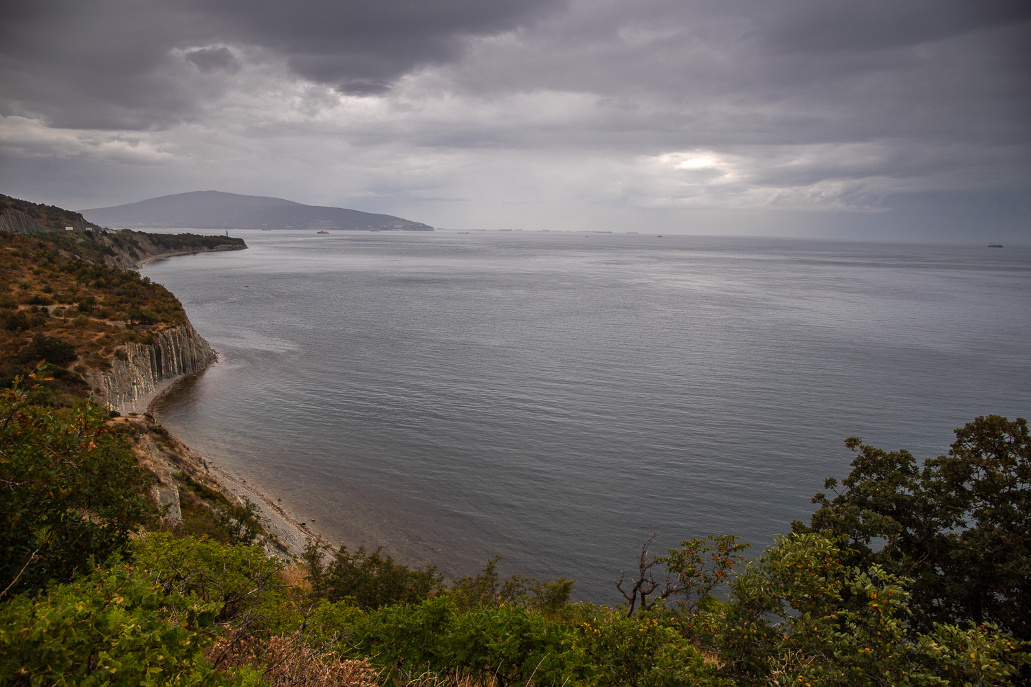 Черное море...