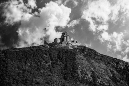 Крест над Мцхетой