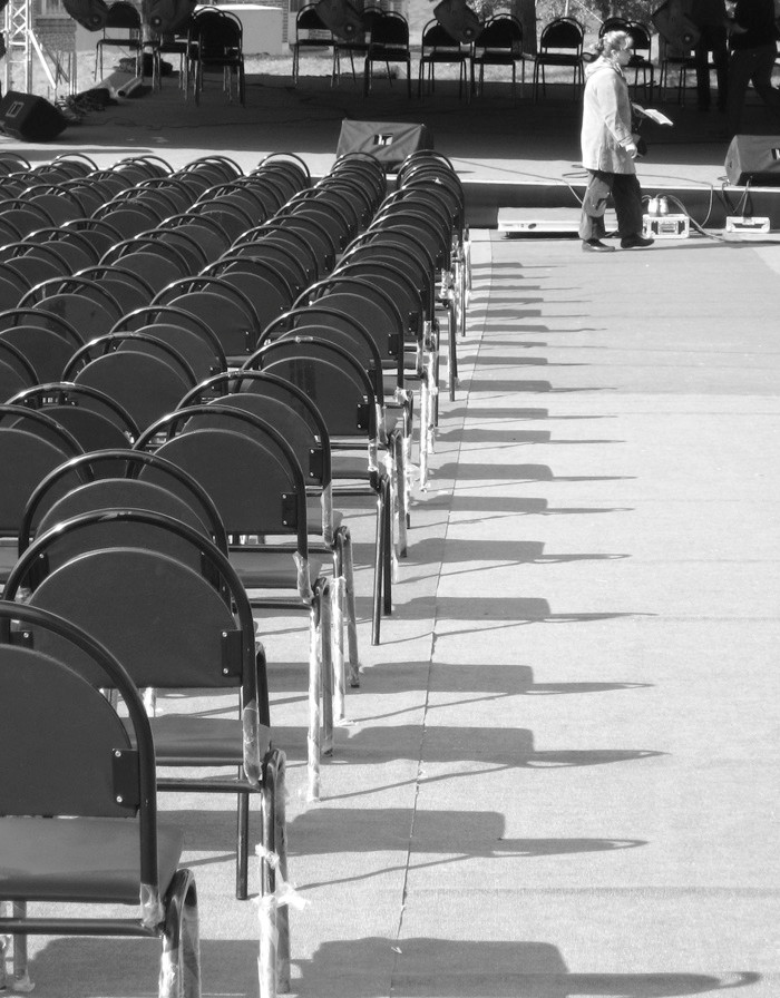 Ожидание музыки.