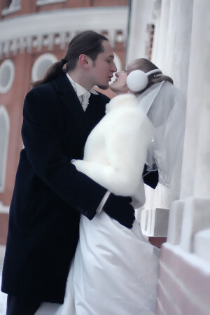 Молодожены