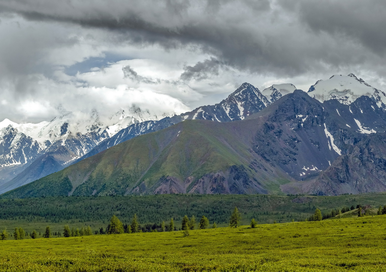 вершины Северо-Чуйского хребта
