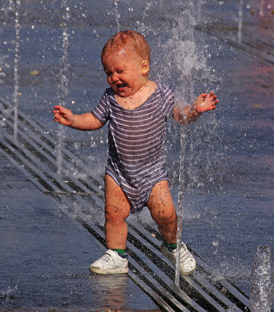 Искупался в фонтане