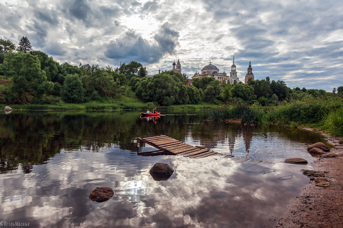 г. Торжок летним вечером.