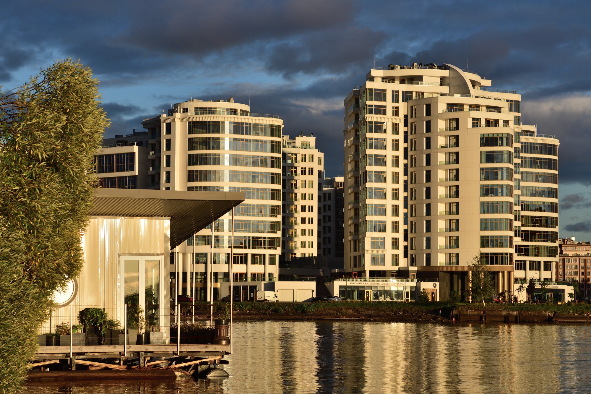 СПб. Вид на Леонтьевский мыс